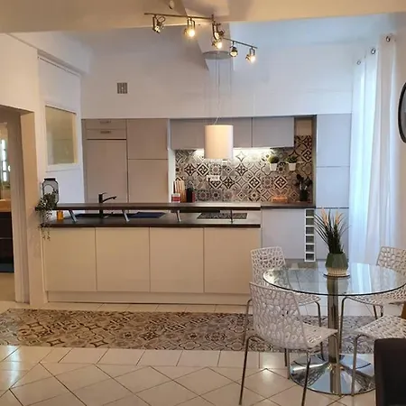 Appartement Lhaussmannien Charme Absolu Hyères