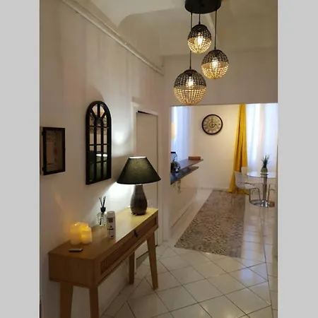 Lhaussmannien Charme Absolu Appartement Hyères